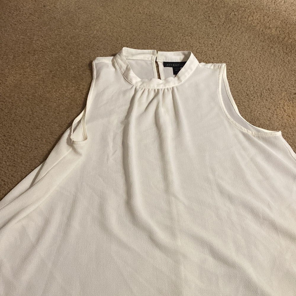 White Blouse - Picture 2 of 6